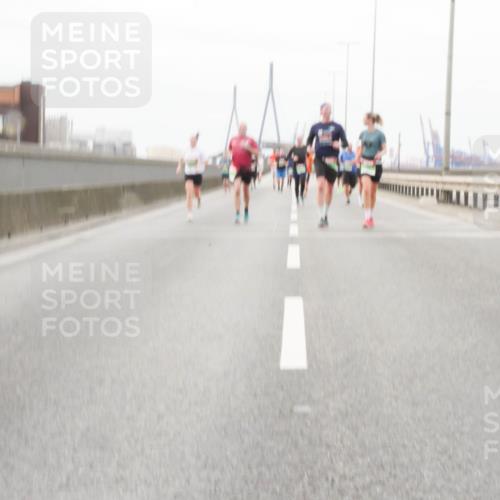 03.10.2025 - Köhlbrandbrückenlauf Matties Gatica Varas http://msf.ph/oto/9187998 03.10.2025 15:52:28 Position 3  meine-sportfotos.de