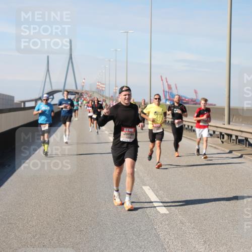 03.10.2025 - Köhlbrandbrückenlauf Yannick Fuchs http://msf.ph/oto/9188036 03.10.2025 11:46:48 Position 3 4268, 6492 meine-sportfotos.de