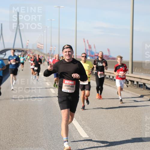 03.10.2025 - Köhlbrandbrückenlauf Yannick Fuchs http://msf.ph/oto/9188043 03.10.2025 11:46:49 Position 3 4268 meine-sportfotos.de
