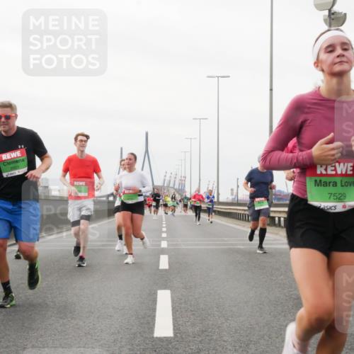 03.10.2025 - Köhlbrandbrückenlauf Matties Gatica Varas http://msf.ph/oto/9188063 03.10.2025 15:52:43 Position 3 8923, 7529 meine-sportfotos.de