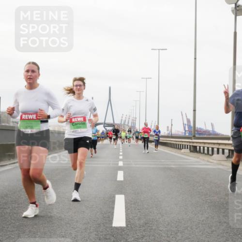 03.10.2025 - Köhlbrandbrückenlauf Matties Gatica Varas http://msf.ph/oto/9188071 03.10.2025 15:52:45 Position 3 7335, 9753 meine-sportfotos.de
