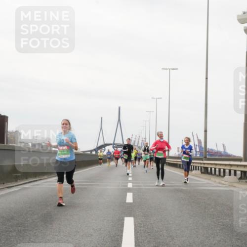03.10.2025 - Köhlbrandbrückenlauf Matties Gatica Varas http://msf.ph/oto/9188079 03.10.2025 15:52:50 Position 3  meine-sportfotos.de