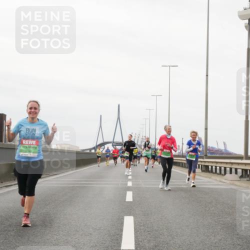 03.10.2025 - Köhlbrandbrückenlauf Matties Gatica Varas http://msf.ph/oto/9188085 03.10.2025 15:52:51 Position 3 7349 meine-sportfotos.de