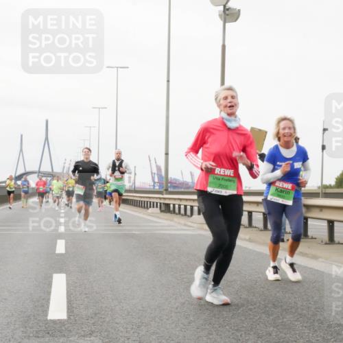 03.10.2025 - Köhlbrandbrückenlauf Matties Gatica Varas http://msf.ph/oto/9188095 03.10.2025 15:52:54 Position 3 7205, 9600 meine-sportfotos.de
