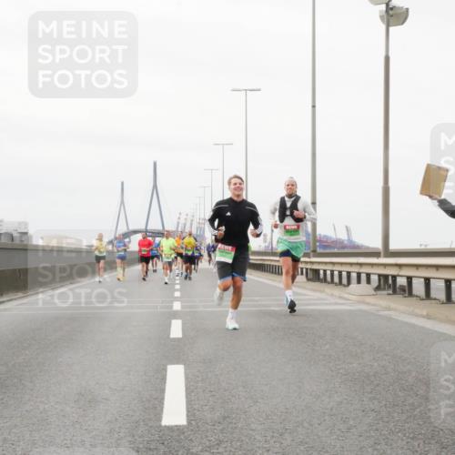 03.10.2025 - Köhlbrandbrückenlauf Matties Gatica Varas http://msf.ph/oto/9188102 03.10.2025 15:52:55 Position 3  meine-sportfotos.de