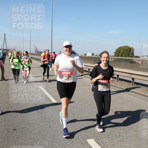 03.10.2025 - Köhlbrandbrückenlauf Yannick Fuchs http://msf.ph/oto/9188105 03.10.2025 12:07:25 Position 3 4574, 4575 meine-sportfotos.de