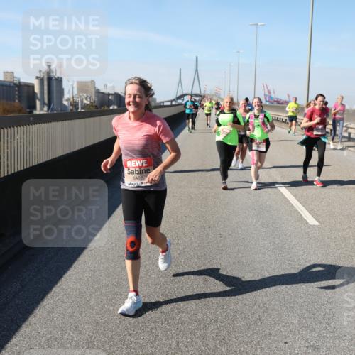 03.10.2025 - Köhlbrandbrückenlauf Yannick Fuchs http://msf.ph/oto/9188118 03.10.2025 12:07:26 Position 3 5402 meine-sportfotos.de