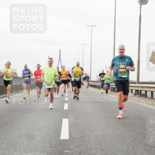 03.10.2025 - Köhlbrandbrückenlauf Matties Gatica Varas http://msf.ph/oto/9188132 03.10.2025 15:53:02 Position 3  meine-sportfotos.de