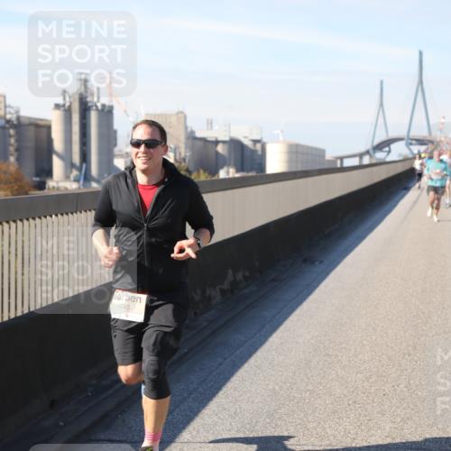 03.10.2025 - Köhlbrandbrückenlauf Yannick Fuchs http://msf.ph/oto/9188133 03.10.2025 11:46:57 Position 3 4240 meine-sportfotos.de