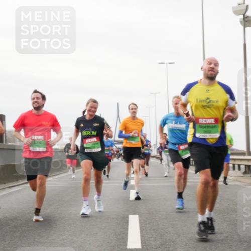03.10.2025 - Köhlbrandbrückenlauf Matties Gatica Varas http://msf.ph/oto/9188148 03.10.2025 15:53:05 Position 3  meine-sportfotos.de