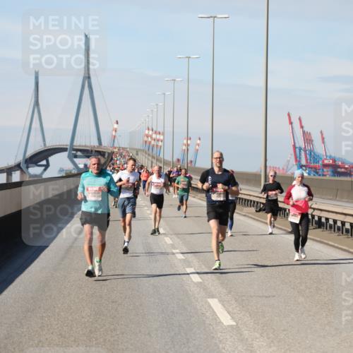 03.10.2025 - Köhlbrandbrückenlauf Yannick Fuchs http://msf.ph/oto/9188149 03.10.2025 11:46:58 Position 3  meine-sportfotos.de