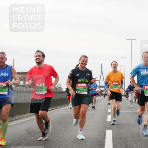 03.10.2025 - Köhlbrandbrückenlauf Matties Gatica Varas http://msf.ph/oto/9188150 03.10.2025 15:53:06 Position 3 9567, 7304, 50, 7708, 24, 7585 meine-sportfotos.de