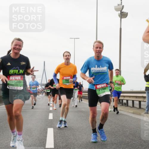 03.10.2025 - Köhlbrandbrückenlauf Matties Gatica Varas http://msf.ph/oto/9188153 03.10.2025 15:53:06 Position 3 7708, 24, 7585 meine-sportfotos.de