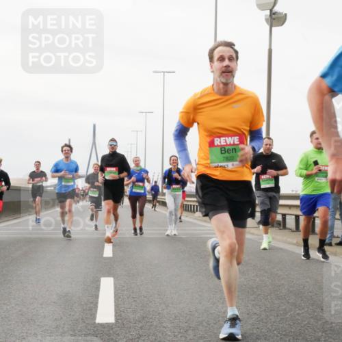03.10.2025 - Köhlbrandbrückenlauf Matties Gatica Varas http://msf.ph/oto/9188157 03.10.2025 15:53:07 Position 3 7822 meine-sportfotos.de