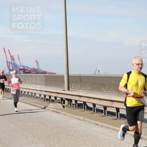 03.10.2025 - Köhlbrandbrückenlauf Yannick Fuchs http://msf.ph/oto/9188159 03.10.2025 11:46:59 Position 3  meine-sportfotos.de