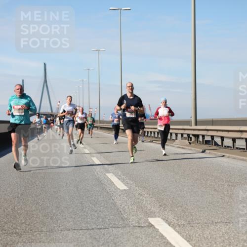 03.10.2025 - Köhlbrandbrückenlauf Yannick Fuchs http://msf.ph/oto/9188172 03.10.2025 11:47:01 Position 3  meine-sportfotos.de