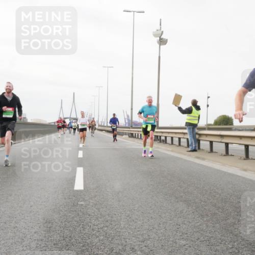 03.10.2025 - Köhlbrandbrückenlauf Matties Gatica Varas http://msf.ph/oto/9188188 03.10.2025 15:53:15 Position 3  meine-sportfotos.de