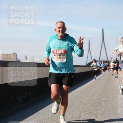 03.10.2025 - Köhlbrandbrückenlauf Yannick Fuchs http://msf.ph/oto/9188189 03.10.2025 11:47:03 Position 3 5948 meine-sportfotos.de