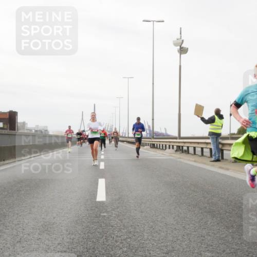 03.10.2025 - Köhlbrandbrückenlauf Matties Gatica Varas http://msf.ph/oto/9188195 03.10.2025 15:53:17 Position 3 9542 meine-sportfotos.de