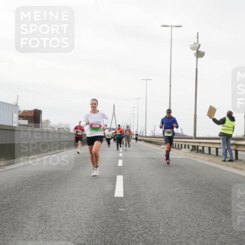 03.10.2025 - Köhlbrandbrückenlauf Matties Gatica Varas http://msf.ph/oto/9188202 03.10.2025 15:53:18 Position 3  meine-sportfotos.de