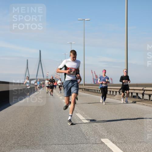 03.10.2025 - Köhlbrandbrückenlauf Yannick Fuchs http://msf.ph/oto/9188204 03.10.2025 11:47:04 Position 3  meine-sportfotos.de