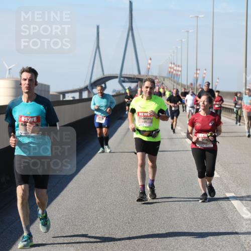 03.10.2025 - Köhlbrandbrückenlauf Yannick Fuchs http://msf.ph/oto/9188227 03.10.2025 12:07:33 Position 3 5120, 5119 meine-sportfotos.de