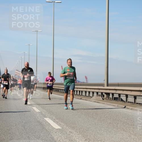 03.10.2025 - Köhlbrandbrückenlauf Yannick Fuchs http://msf.ph/oto/9188239 03.10.2025 11:47:09 Position 3  meine-sportfotos.de