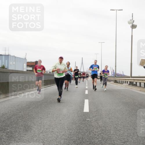 03.10.2025 - Köhlbrandbrückenlauf Matties Gatica Varas http://msf.ph/oto/9188242 03.10.2025 15:53:27 Position 3  meine-sportfotos.de
