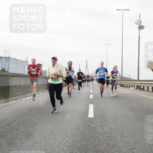03.10.2025 - Köhlbrandbrückenlauf Matties Gatica Varas http://msf.ph/oto/9188245 03.10.2025 15:53:27 Position 3  meine-sportfotos.de