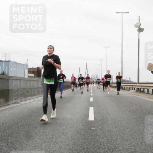 03.10.2025 - Köhlbrandbrückenlauf Matties Gatica Varas http://msf.ph/oto/9188259 03.10.2025 15:53:31 Position 3  meine-sportfotos.de