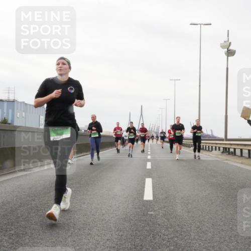 03.10.2025 - Köhlbrandbrückenlauf Matties Gatica Varas http://msf.ph/oto/9188262 03.10.2025 15:53:31 Position 3 9028 meine-sportfotos.de