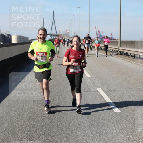 03.10.2025 - Köhlbrandbrückenlauf Yannick Fuchs http://msf.ph/oto/9188269 03.10.2025 12:07:36 Position 3 5120, 5119 meine-sportfotos.de