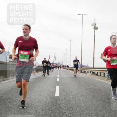 03.10.2025 - Köhlbrandbrückenlauf Matties Gatica Varas http://msf.ph/oto/9188287 03.10.2025 15:53:37 Position 3 7419, 8725, 9181 meine-sportfotos.de