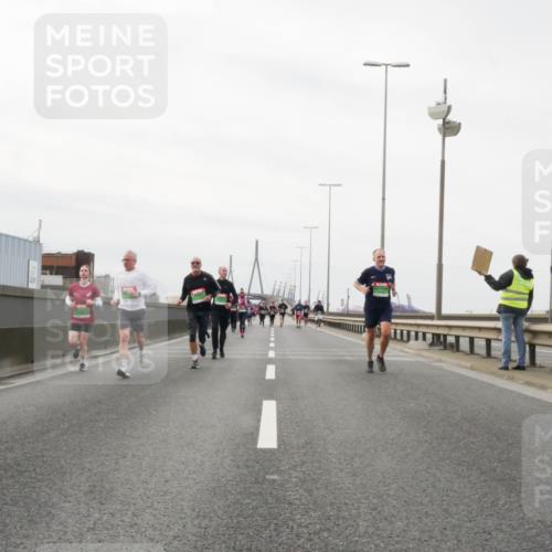 03.10.2025 - Köhlbrandbrückenlauf Matties Gatica Varas http://msf.ph/oto/9188292 03.10.2025 15:53:38 Position 3  meine-sportfotos.de