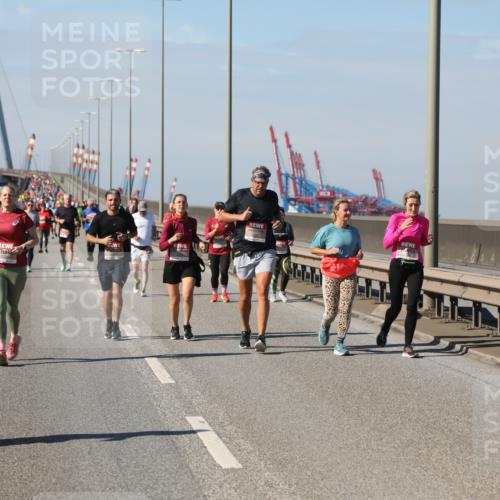 03.10.2025 - Köhlbrandbrückenlauf Yannick Fuchs http://msf.ph/oto/9188296 03.10.2025 12:07:38 Position 3  meine-sportfotos.de