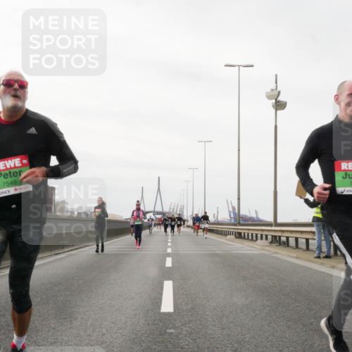 03.10.2025 - Köhlbrandbrückenlauf Matties Gatica Varas http://msf.ph/oto/9188307 03.10.2025 15:53:41 Position 3 7549, 7742 meine-sportfotos.de