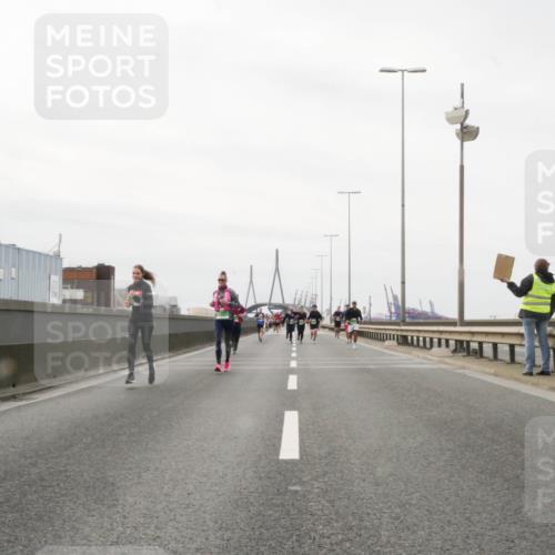 03.10.2025 - Köhlbrandbrückenlauf Matties Gatica Varas http://msf.ph/oto/9188313 03.10.2025 15:53:43 Position 3  meine-sportfotos.de