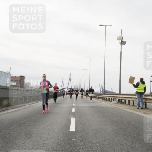 03.10.2025 - Köhlbrandbrückenlauf Matties Gatica Varas http://msf.ph/oto/9188320 03.10.2025 15:53:44 Position 3  meine-sportfotos.de