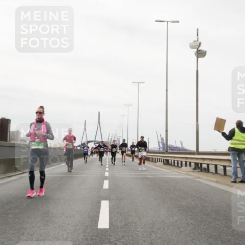 03.10.2025 - Köhlbrandbrückenlauf Matties Gatica Varas http://msf.ph/oto/9188322 03.10.2025 15:53:45 Position 3  meine-sportfotos.de