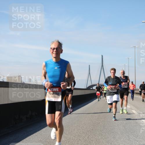 03.10.2025 - Köhlbrandbrückenlauf Yannick Fuchs http://msf.ph/oto/9188323 03.10.2025 11:47:16 Position 3 4372, 13 meine-sportfotos.de