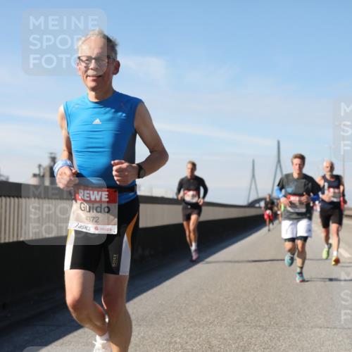 03.10.2025 - Köhlbrandbrückenlauf Yannick Fuchs http://msf.ph/oto/9188329 03.10.2025 11:47:17 Position 3 4372 meine-sportfotos.de