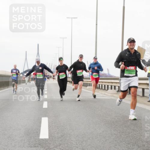 03.10.2025 - Köhlbrandbrückenlauf Matties Gatica Varas http://msf.ph/oto/9188342 03.10.2025 15:53:49 Position 3 9634 meine-sportfotos.de