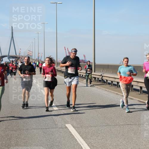 03.10.2025 - Köhlbrandbrückenlauf Yannick Fuchs http://msf.ph/oto/9188347 03.10.2025 12:07:42 Position 3 5151 meine-sportfotos.de