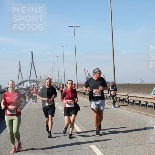 03.10.2025 - Köhlbrandbrückenlauf Yannick Fuchs http://msf.ph/oto/9188357 03.10.2025 12:07:42 Position 3  meine-sportfotos.de