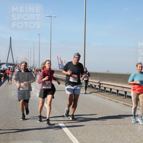 03.10.2025 - Köhlbrandbrückenlauf Yannick Fuchs http://msf.ph/oto/9188370 03.10.2025 12:07:43 Position 3 5030, 6499 meine-sportfotos.de