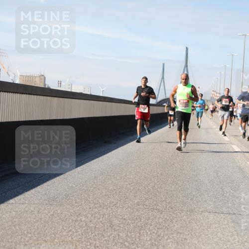 03.10.2025 - Köhlbrandbrückenlauf Yannick Fuchs http://msf.ph/oto/9188373 03.10.2025 11:47:22 Position 3  meine-sportfotos.de