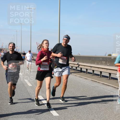 03.10.2025 - Köhlbrandbrückenlauf Yannick Fuchs http://msf.ph/oto/9188378 03.10.2025 12:07:44 Position 3 6498, 6499, 5151 meine-sportfotos.de