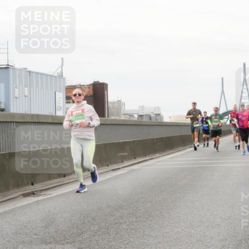 03.10.2025 - Köhlbrandbrückenlauf Matties Gatica Varas http://msf.ph/oto/9188379 03.10.2025 15:54:04 Position 3 7273 meine-sportfotos.de