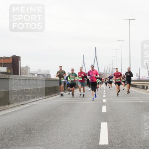 03.10.2025 - Köhlbrandbrückenlauf Matties Gatica Varas http://msf.ph/oto/9188384 03.10.2025 15:54:05 Position 3 8153 meine-sportfotos.de