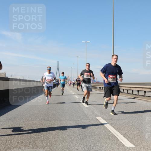 03.10.2025 - Köhlbrandbrückenlauf Yannick Fuchs http://msf.ph/oto/9188396 03.10.2025 11:47:27 Position 3 4098 meine-sportfotos.de